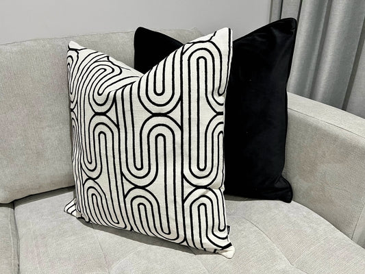 Black & Cream Cushion Set
